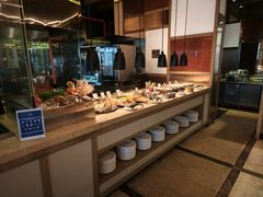-大中华希尔顿酒店-念自助餐·嗨啤·小龙虾