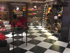 -莱尔斯丹展示厅(盈毅鞋厂店)