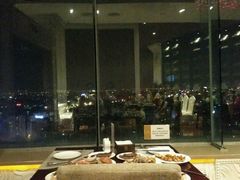 -荣誉国际酒店-云顶旋转餐厅