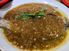 油浸鱼-老闵田螺馆·南昌特色小炒(梦时代店)