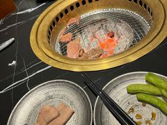 -山川小町·极番烧肉(新地假日广场店)
