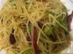 酸辣土豆丝-煲来饱去冷水鱼