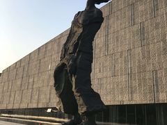 -侵华日军南京大屠杀遇难同胞纪念馆-停车场