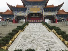 -三塔倒影公园