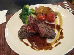 150天小牛腹肉配烤蔬菜-WOLFGANG PUCK KITCHEN & BAR(迪士尼小镇店)