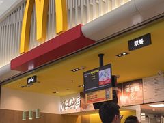 -麦当劳(深圳北站B2检票口楼上)