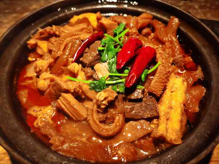 牛小灶牛杂煲(珠影店)-"因为离家近,又好吃,最近一个星期已经来了.