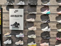 -ABC MART(心斎橋店)