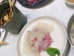 -红鼎豆捞·非遗鲍皇汤火锅(宝丰路店)