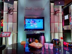 -乐潮汇时尚量贩式KTV(嘉业国际城购物中心店)