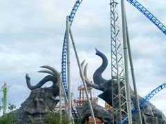 -七彩云南欢乐世界