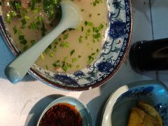 -老新隆牛肉锅贴(新街口店)