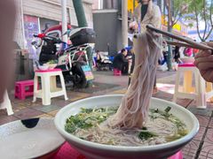-啊墨江牛烂烀米线