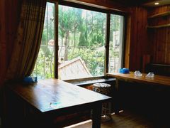 靠窗位-老东镇啤酒屋海鲜加工·蒸汽海鲜·海鲜烧烤(台东店)