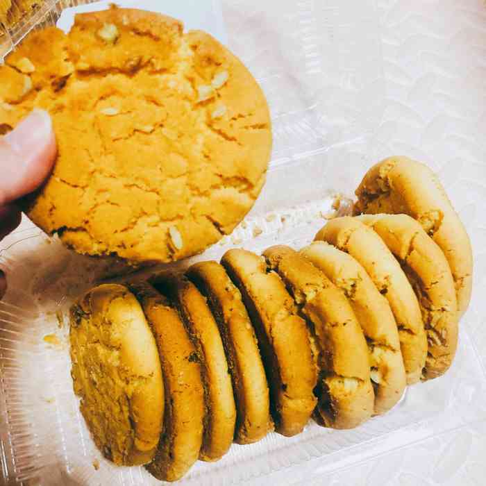 酥翁糕点(鲁谷店)-"今天路过鲁谷这边,看到这家店,又进来买了.