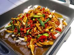 酱汁鲜鱿-阿瓦山寨·湘菜现炒·剁椒鱼头王(咸阳总店)