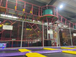 -趣玩空间蹦床乐园(临平旗舰店)