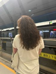 -镁连社·美联社
