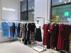 -王府井奥莱临潼小镇(临潼店)