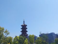 -龙华寺