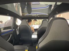 -TESLA 特斯拉(广州天环广场体验店)