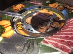 -哈哈碳都·牛肋条无限自助烤肉(台江万达店)