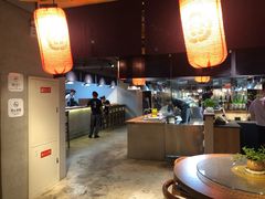 大堂-日进一片海.生腌海鲜火锅.宵夜烧烤(三里屯总店)