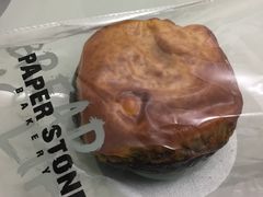 墨魚汁芝士雞肉包-PAPER STONE BAKERY(天环店)