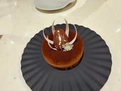 -潮一不贰·西式简餐·法式甜品(外滩店)