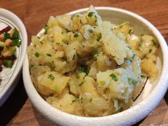 -云海肴·汽锅鸡·云南菜(天山百盛优客店)