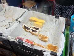 -席娜卡琳火车铁道夜市