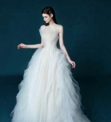 -LAFINE 兰斐婚纱礼服馆