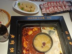 -老牌坊云南鱼豆花火锅(哈西万达店)