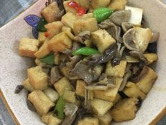 -天天向上素食餐厅(五台山店)
