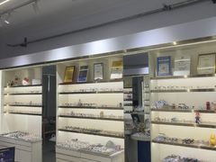 -视野联行眼镜•蔡司•依视路(温江店)