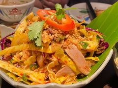 -大头虾越式风味餐厅(光明广场店)