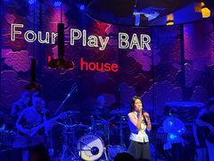 -FOUR PLAY BAR