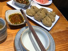 -野山舂·贵州现舂酸汤火锅(鸿通城店)