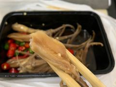 -臻鲜燕海鲜融合餐厅(金陵style店)