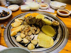-草家酱蟹炭火烤肉店(珲春南路一店)