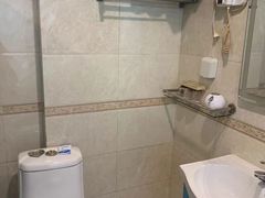 -德全心悦酒店(北京金台路地铁站店)