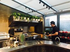 -HIGH FIVE哈福手工汉堡(桂林路店)