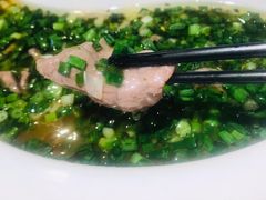 鸳鸯水煮牛肉-成都吃客(九眼桥店)