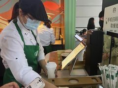 -星巴克(上海虹桥站2A检票口)