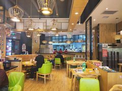 大堂-小六汤包·老字号·中华名小吃(公园南路店)