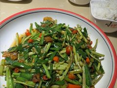 藜蒿炒香肠-小柴米·传统江西菜(八一广场店)