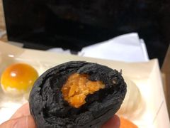 乌豆蛋黄酥-陶陶居饼家(惠福东路店)