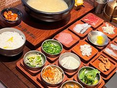 -银米·云南传统过桥米线(双廊黑金冠店)
