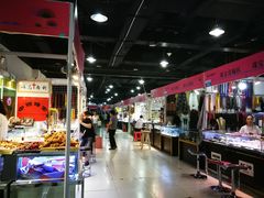 -中国国际会展中心-马甸购物街