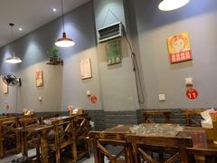 大堂-我们家私房纸包鱼·烧烤